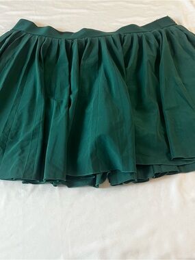 Aritzia TNA TnAction Green Athletic Tennis Skort 2XL Flowy Activewear